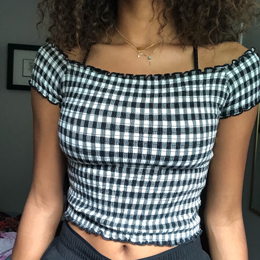 Off shoulder plaid crop top